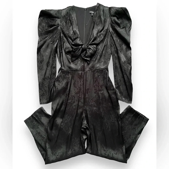 NWOT Express Jacquard Floral Tie Front Jumpsuit - Picture 4 of 6